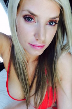 selfie by Kymberly MFC in red bikini