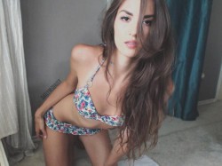 MFC’s DailymsDaisy in bikini