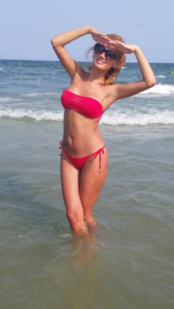 Chaturbate’s Miss_M in red bikini
