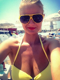 MFC Sweetbelle01 in yellow bikini