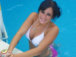 MFC’s ItsCleo in pool